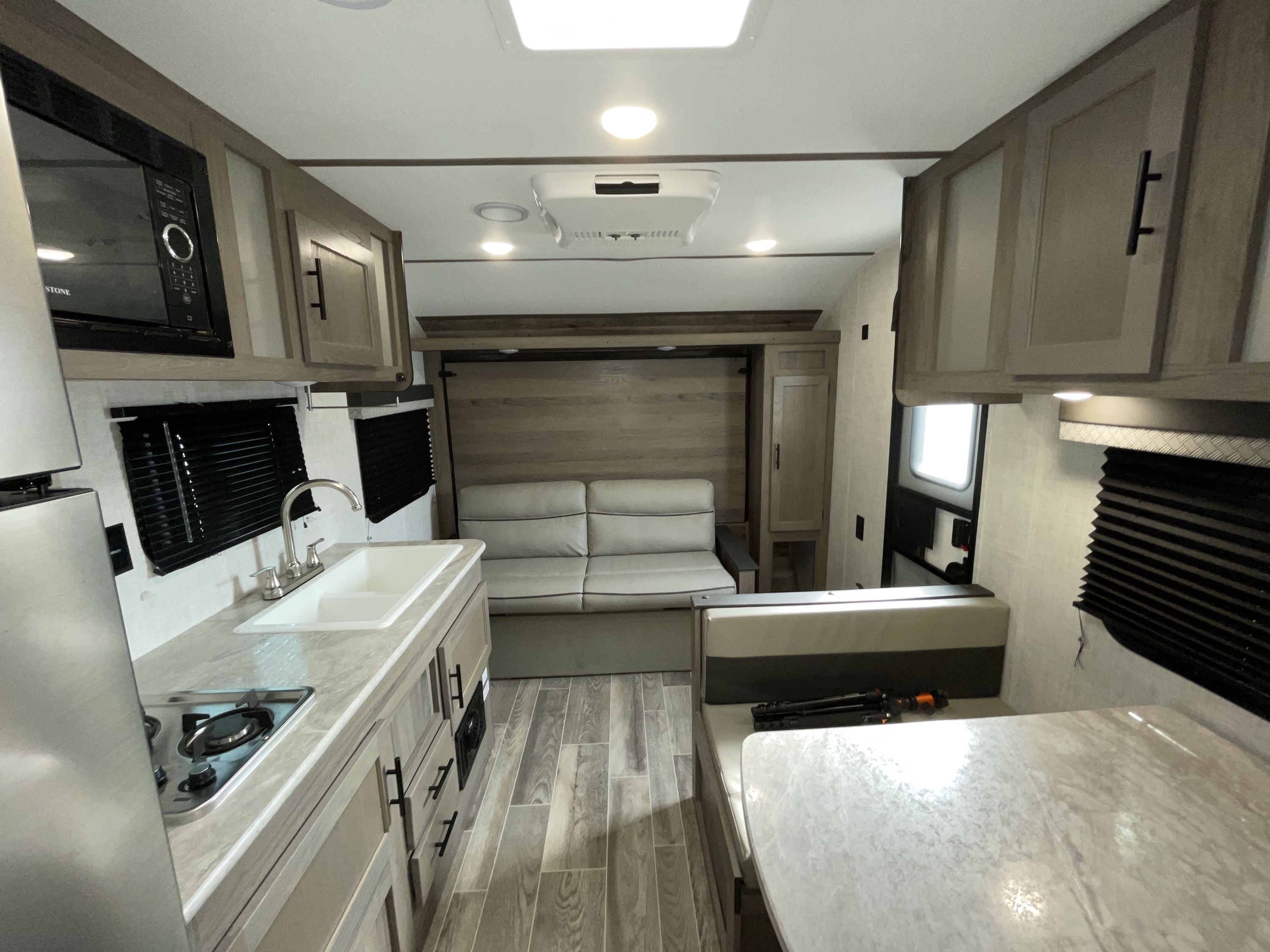 2022 Gulf Stream INNSBRUCK SUPER LITE 197BH in akron OH