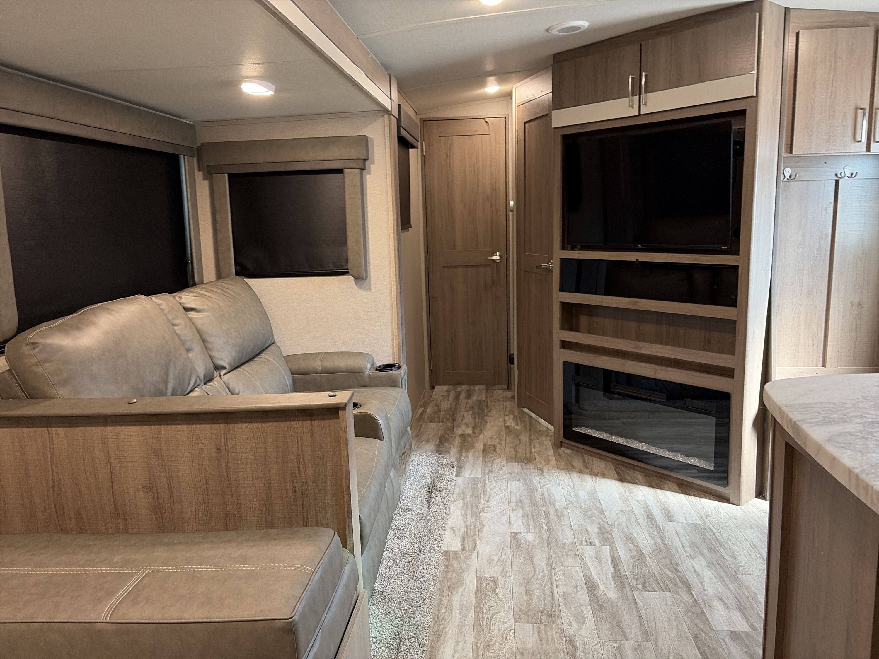2022 Grand Design IMAGINE 3250BH in branson MO
