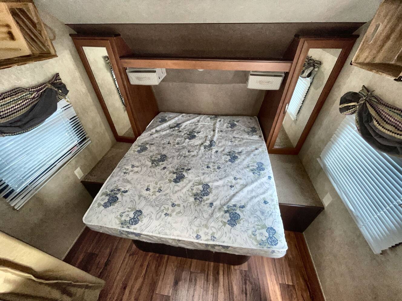 A photo of this 2015 Forest River SALEM CRUISE LITE 261BHXL