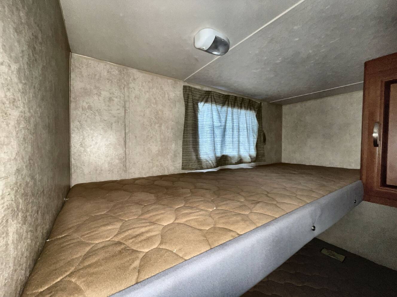 A photo of this 2015 Forest River SALEM CRUISE LITE 261BHXL