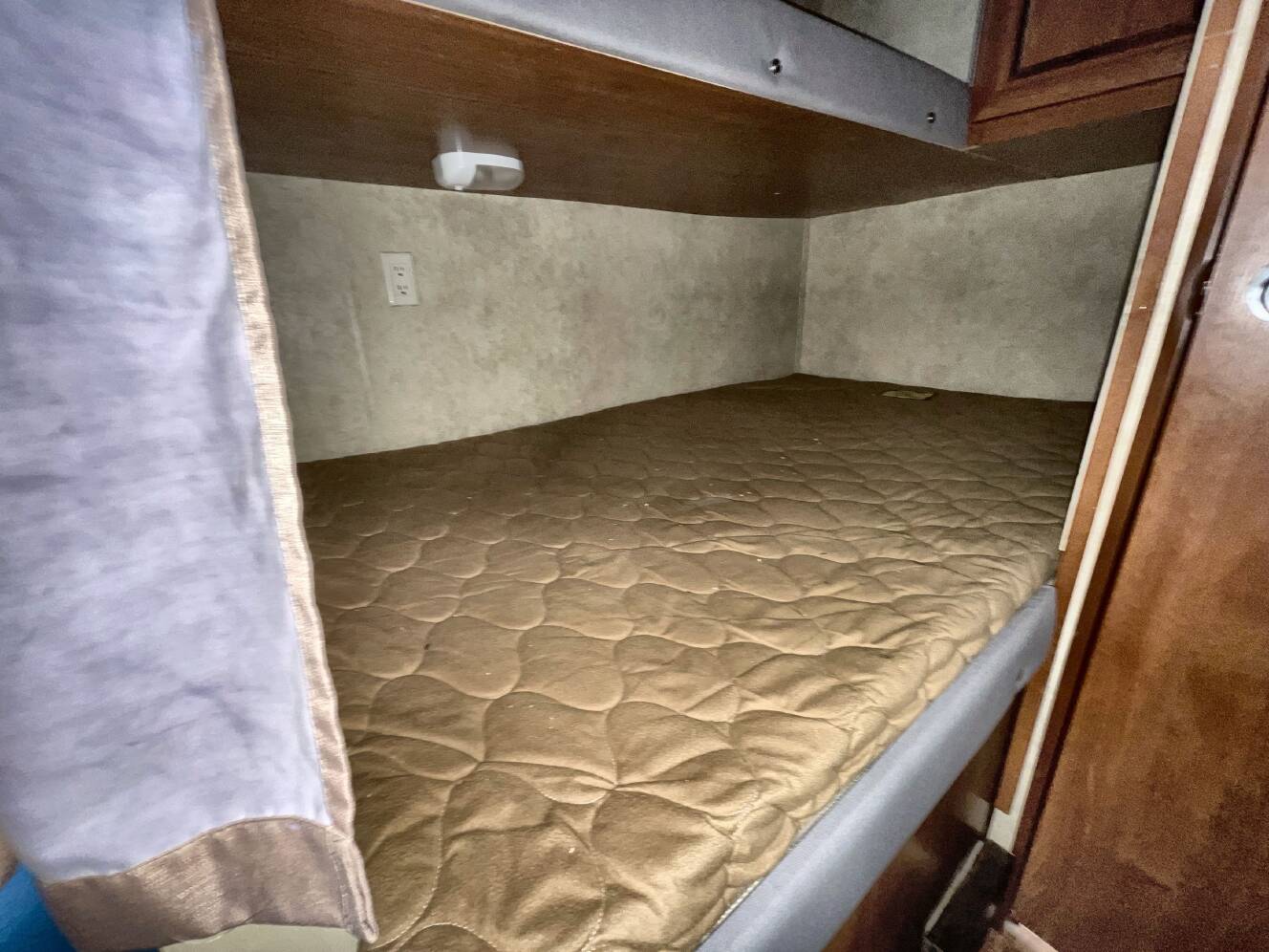 A photo of this 2015 Forest River SALEM CRUISE LITE 261BHXL