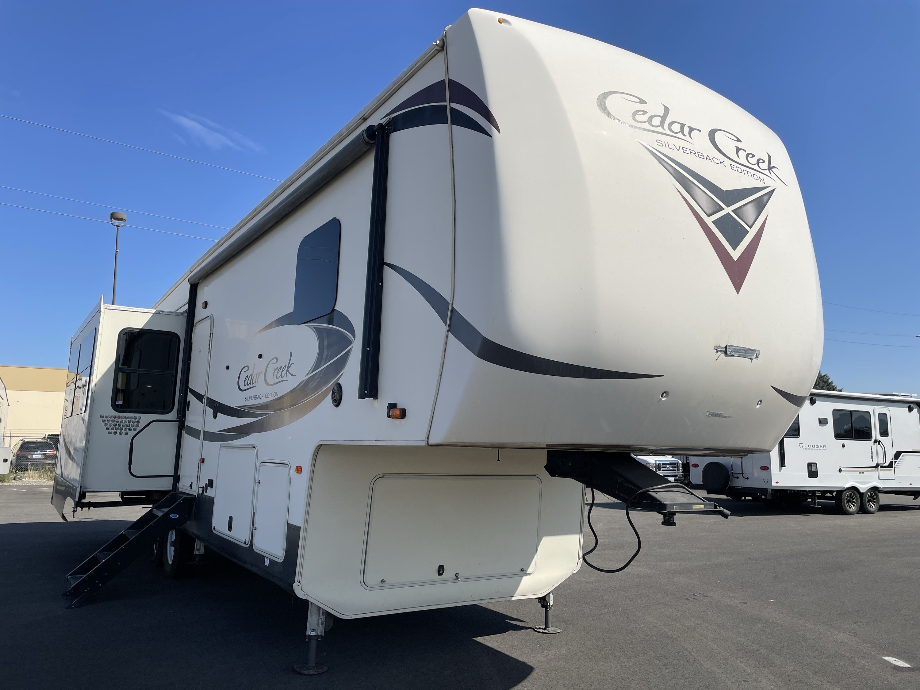 2019 Forest River CEDAR CREEK SILVERBACK 29IK in pasco WA