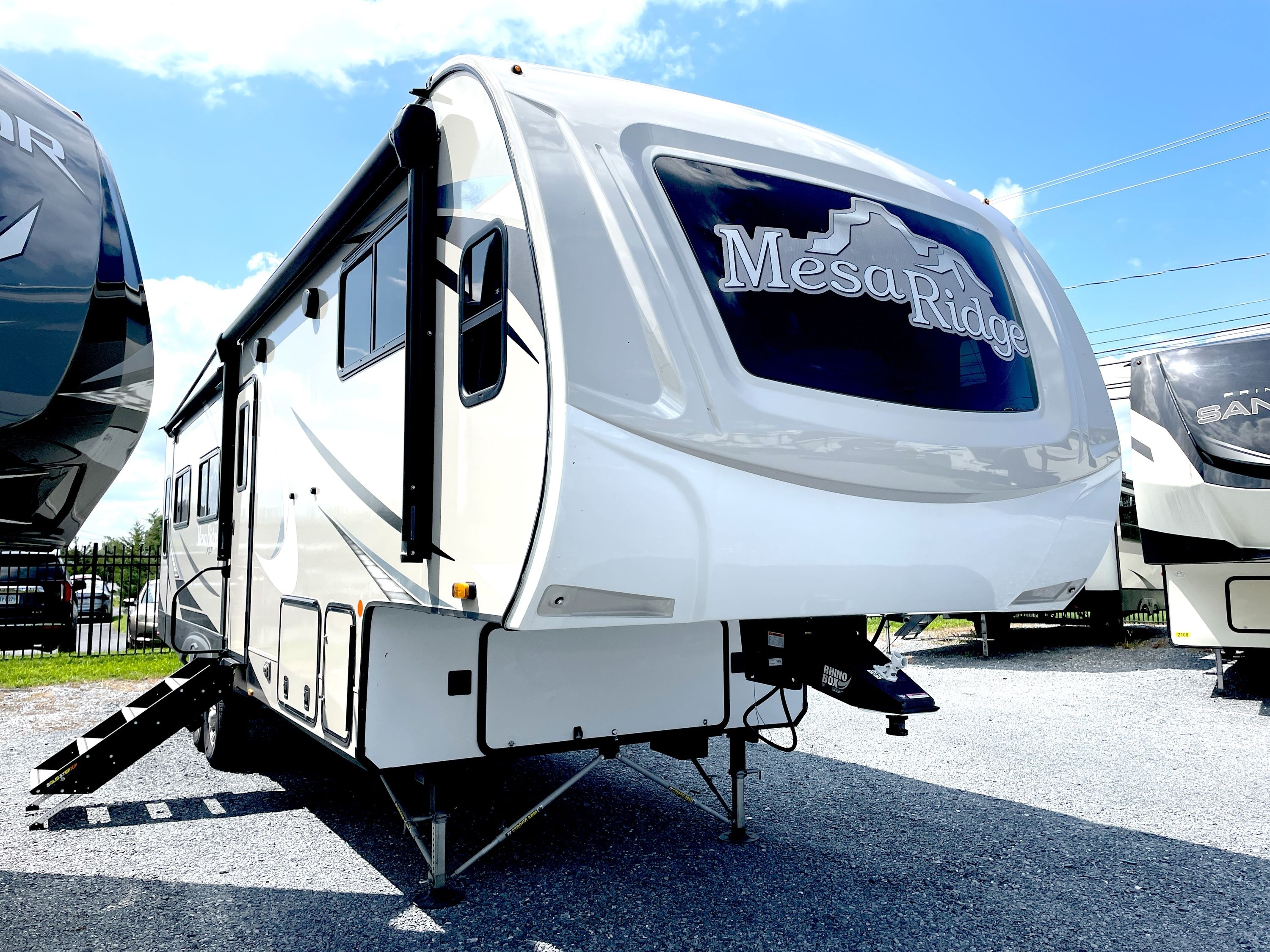 2022 Highland Ridge MESA RIDGE XLT 294RLS in harrisburg PA
