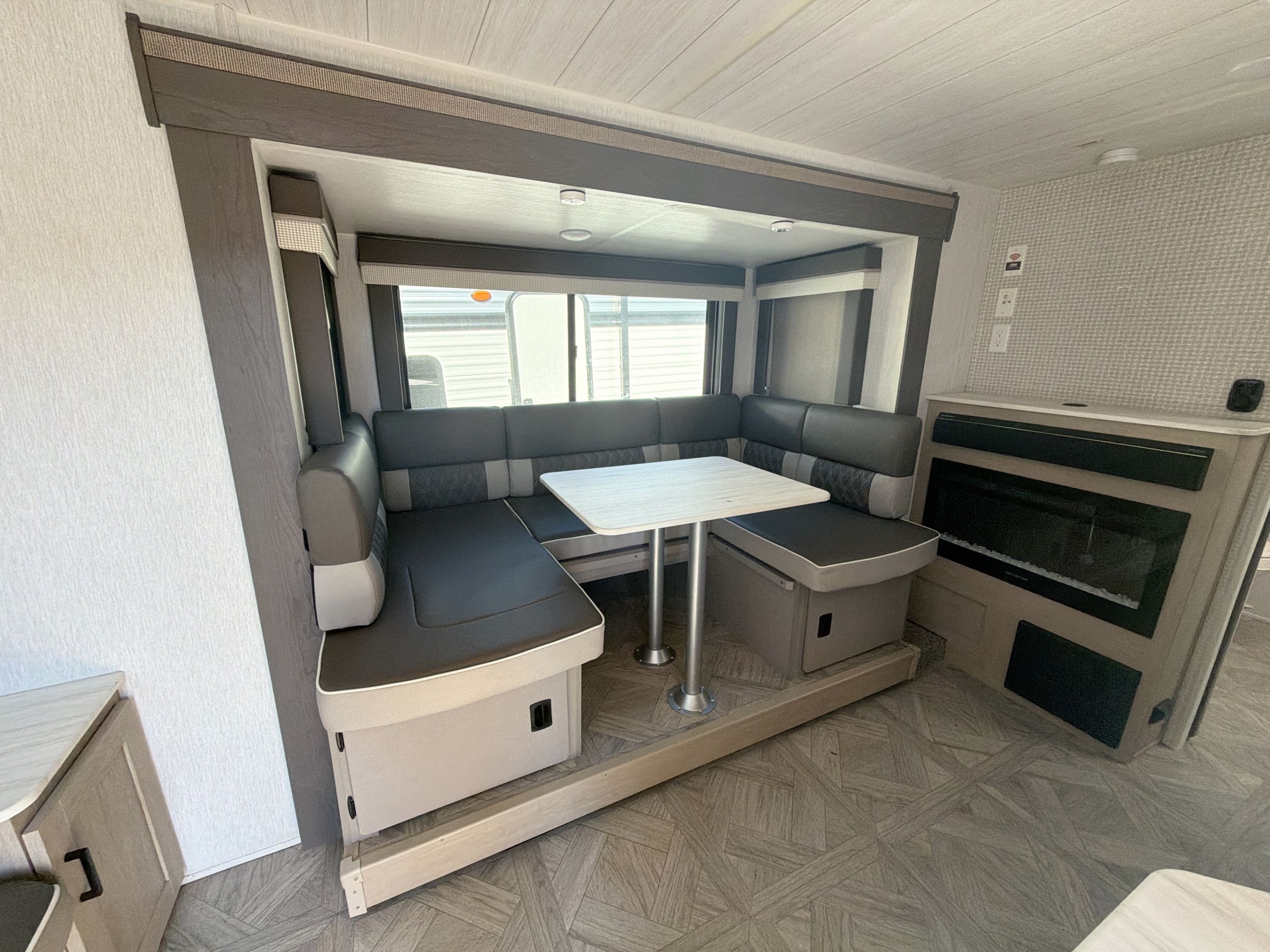 2024 Forest River SALEM CRUISE LITE 24RLXLX in columbia SC