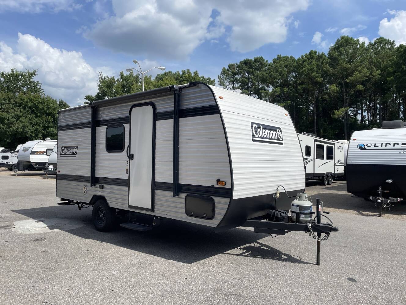 A photo of this 2025 Keystone COLEMAN 17B