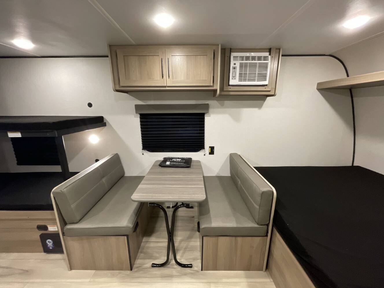 A photo of this 2025 Keystone COLEMAN 17B