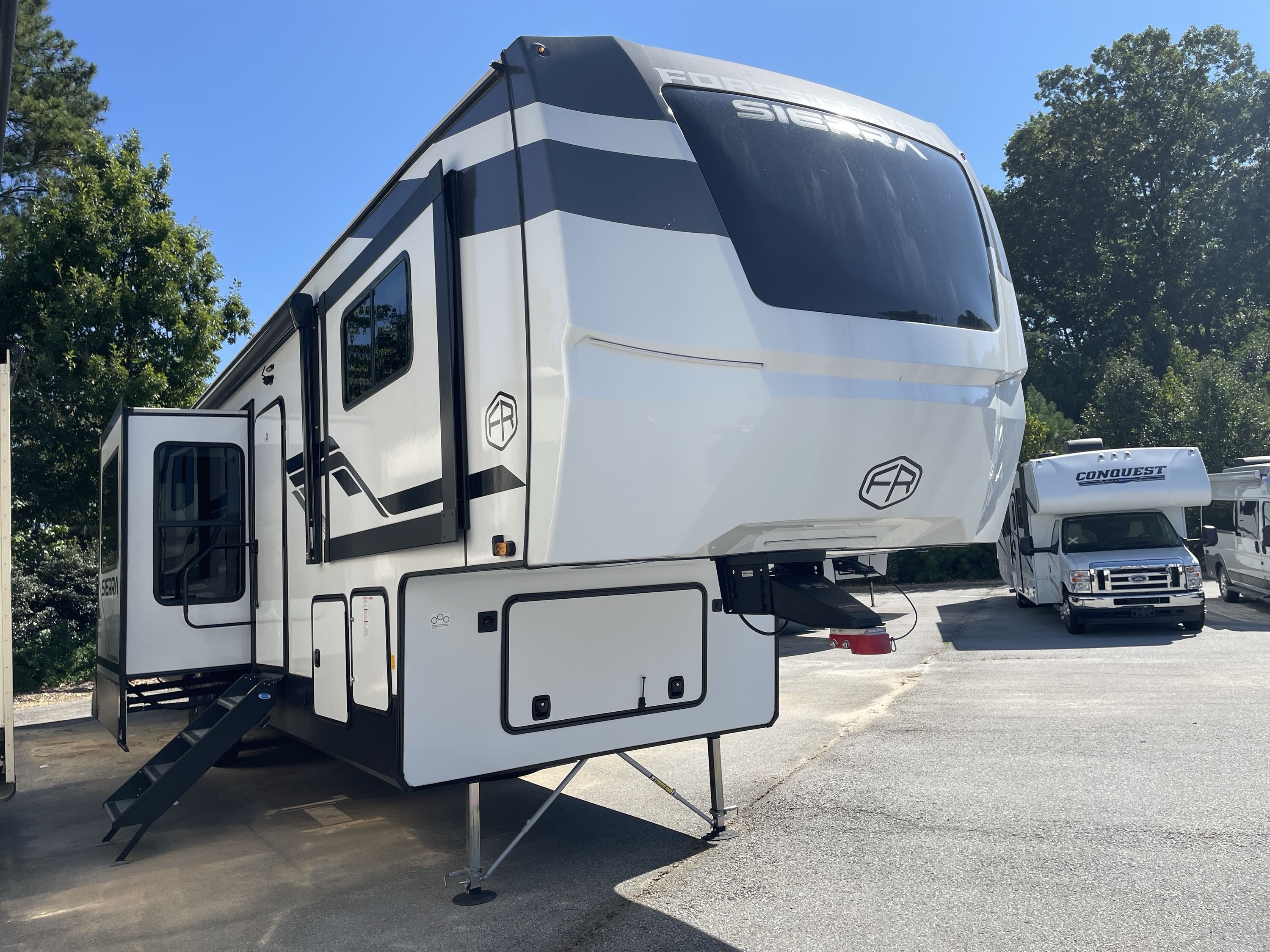 2025 Forest River SIERRA 3990FL in buford GA