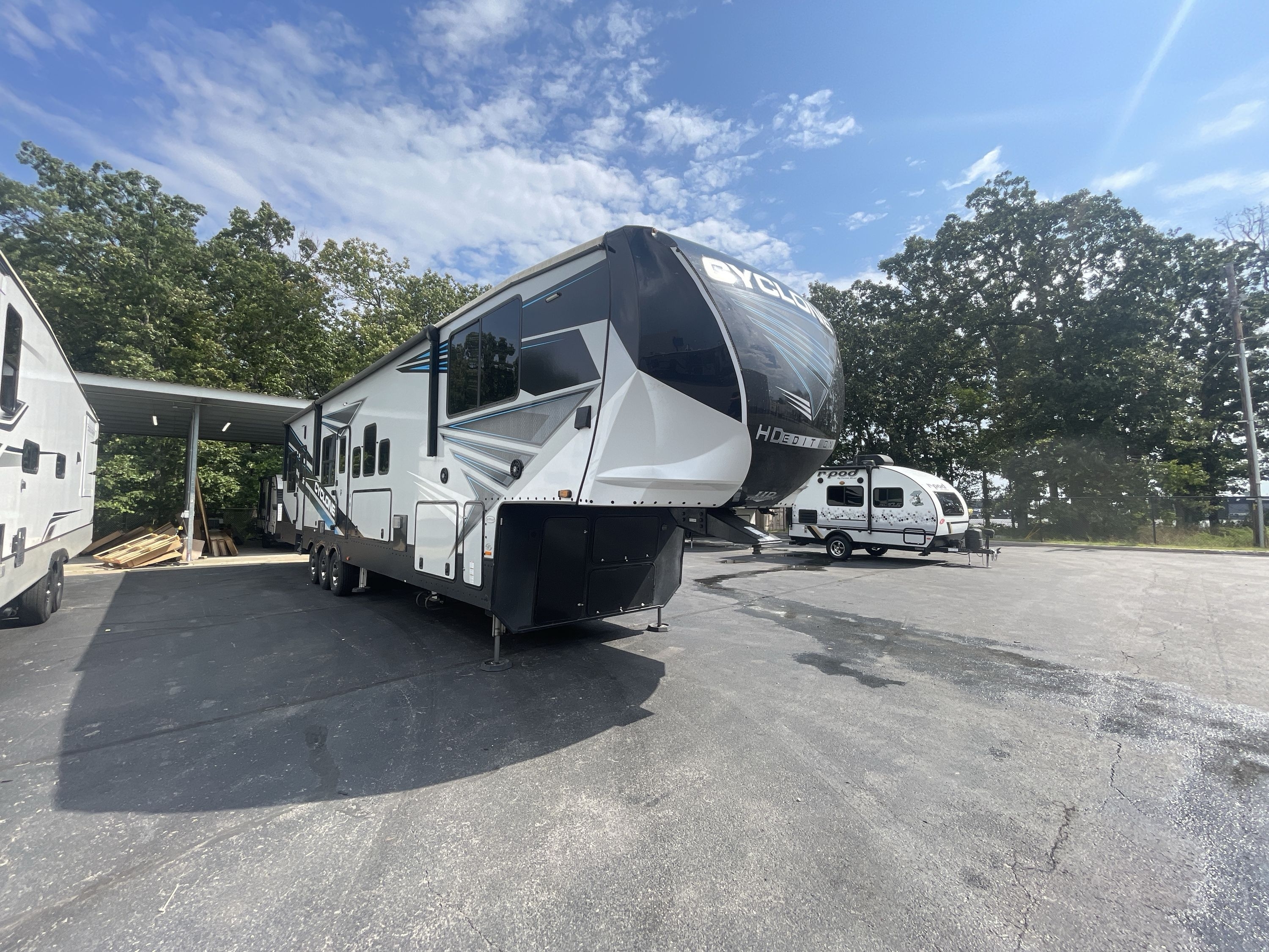 2021 Heartland CYCLONE 4007 in strafford MO