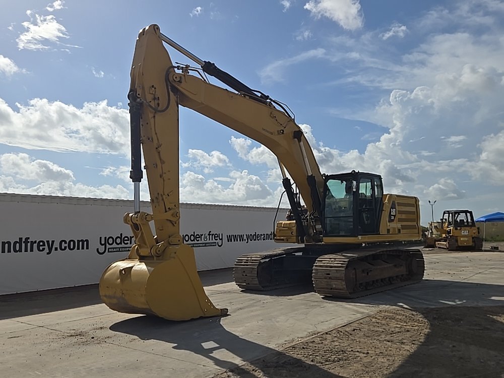 2019 CAT 336 in North Baltimore, OH
