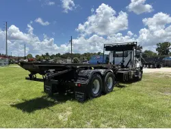 2012 MACK GRANITE GU813