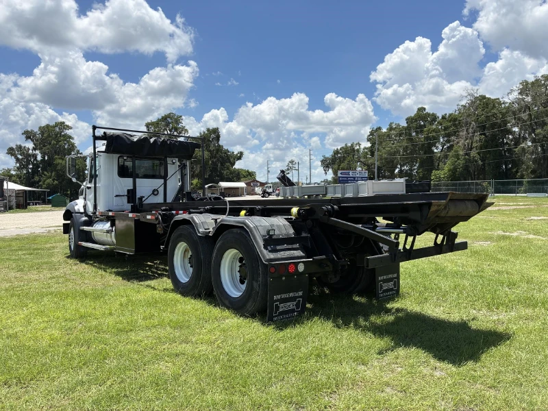 2012 MACK GRANITE GU813