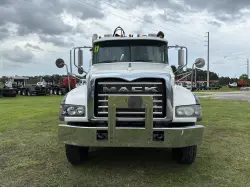 2017 MACK GRANITE GU713