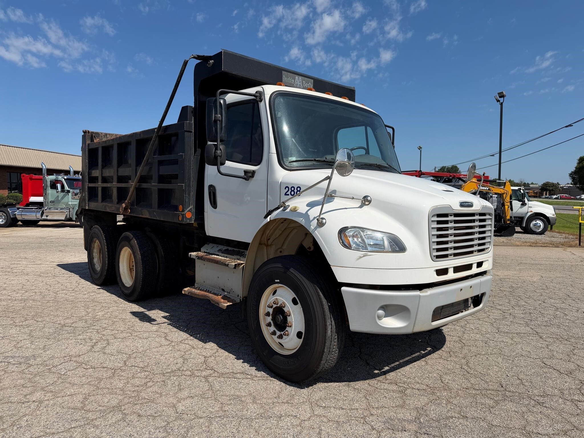 2014 FREIGHTLINER BUSINESS CLASS M2 106 in Chatham, VA