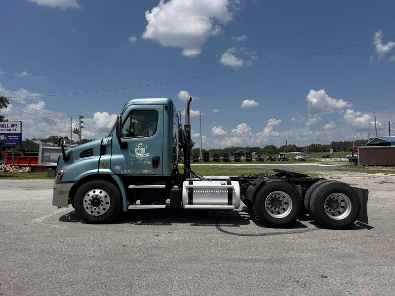 2018 FREIGHTLINER CASCADIA 125