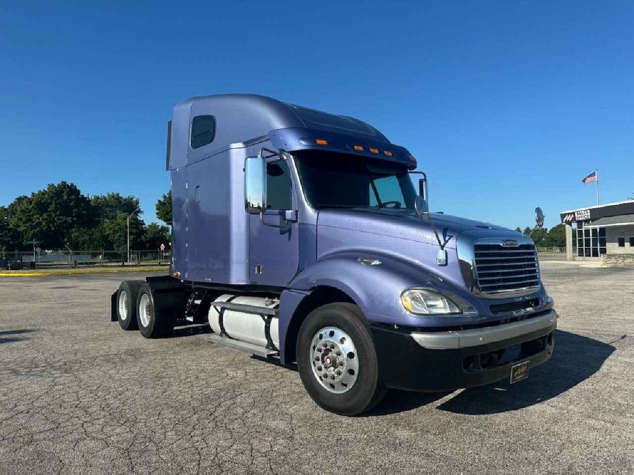2015 FREIGHTLINER COLUMBIA in Saginaw, MI