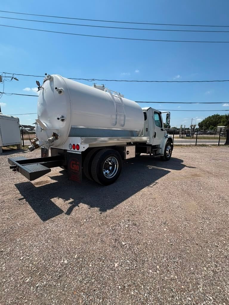 2020 FREIGHTLINER BUSINESS CLASS M2 106 in Acworth, GA