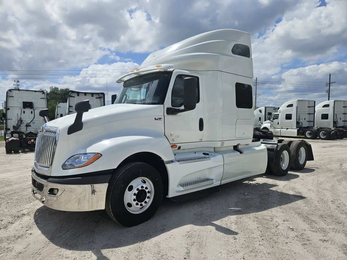 2020 INTERNATIONAL LT625 SLPR CAB in Orlando, FL