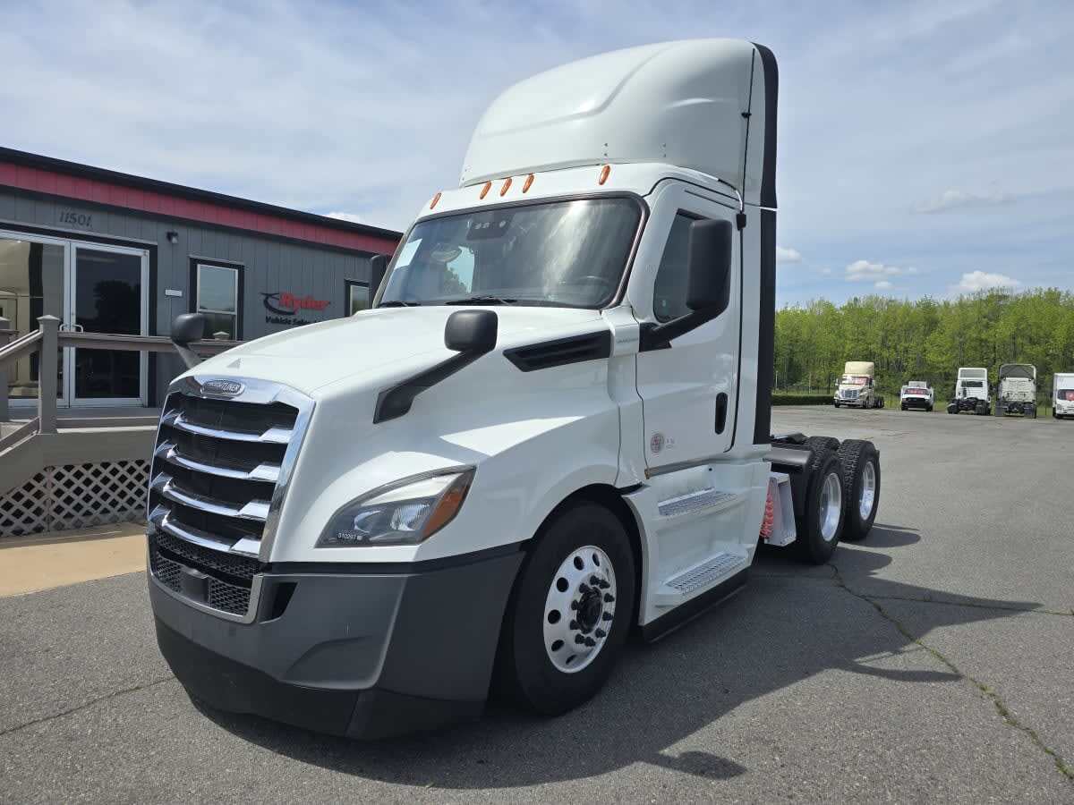 2022 FREIGHTLINER CASCADIA 126 in North Little Rock, AR
