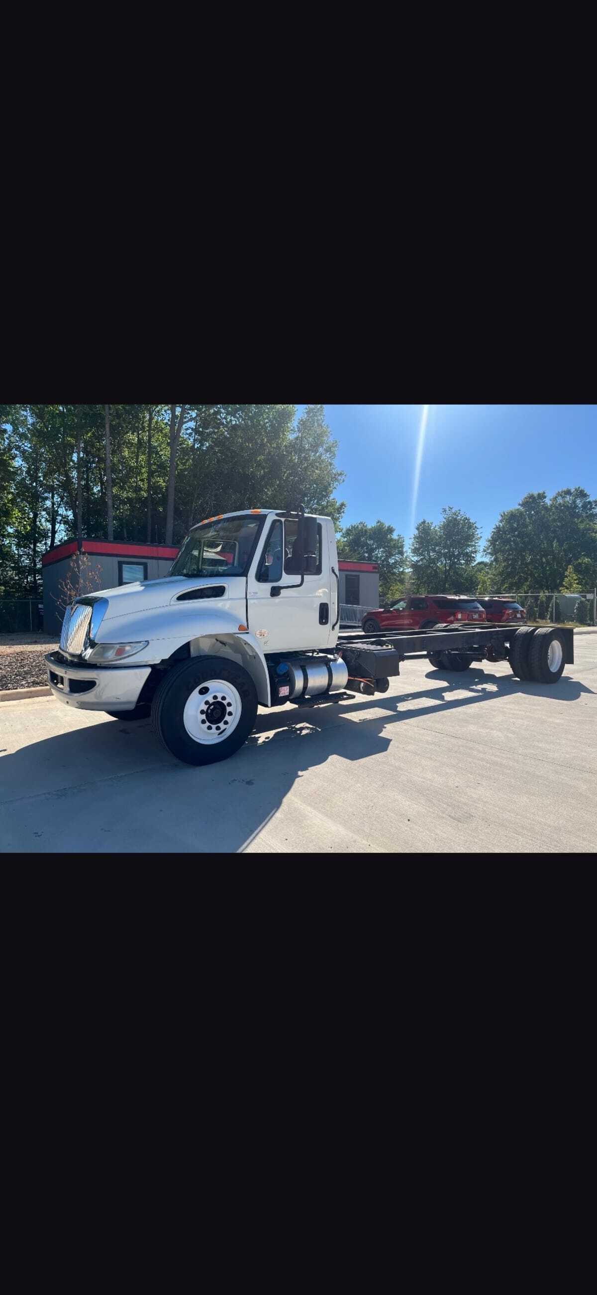 2019 INTERNATIONAL 4300 in Greensboro, NC
