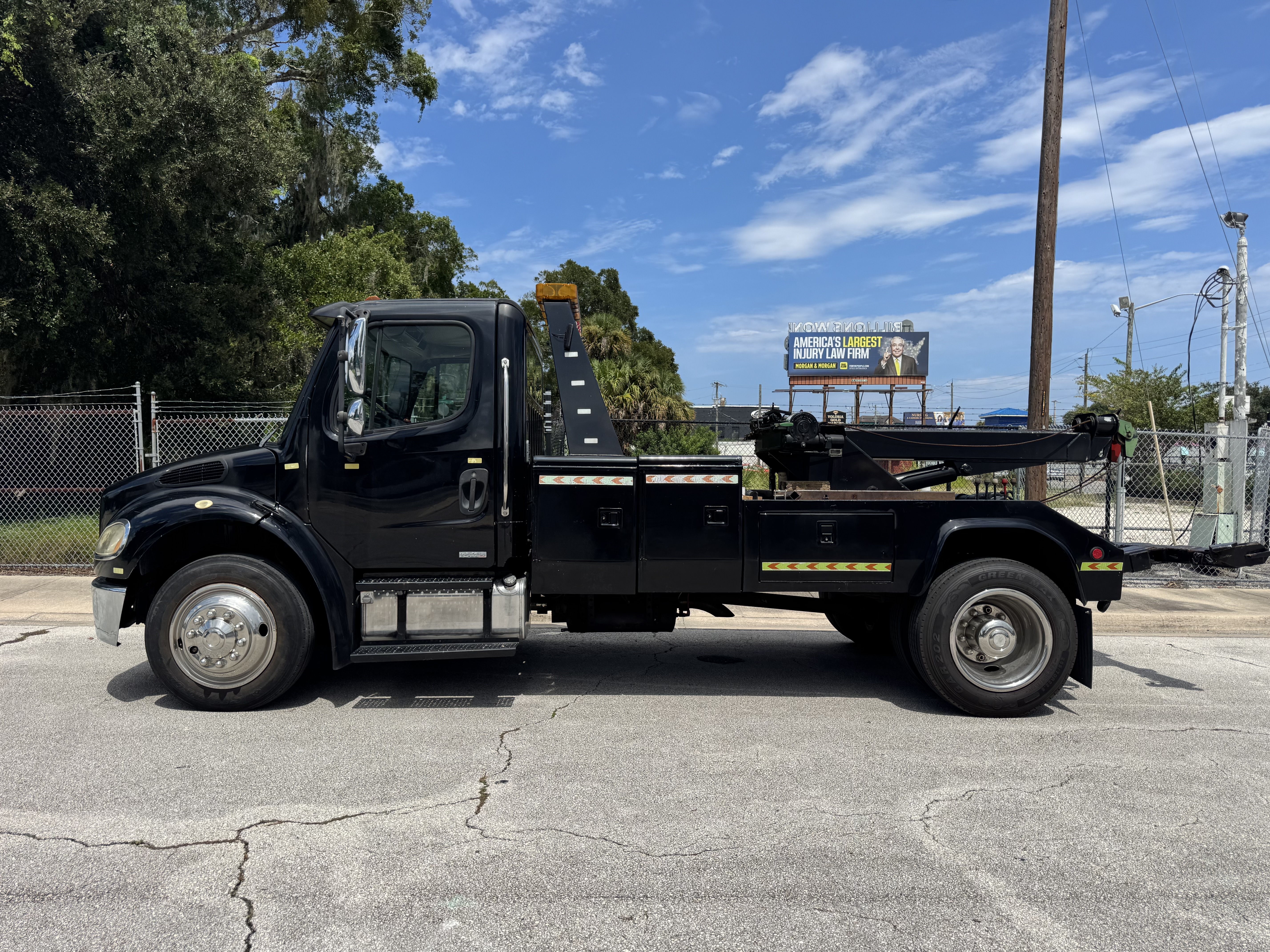 2006 FREIGHTLINER BUSINESS CLASS M2 in Daytona Beach, FL