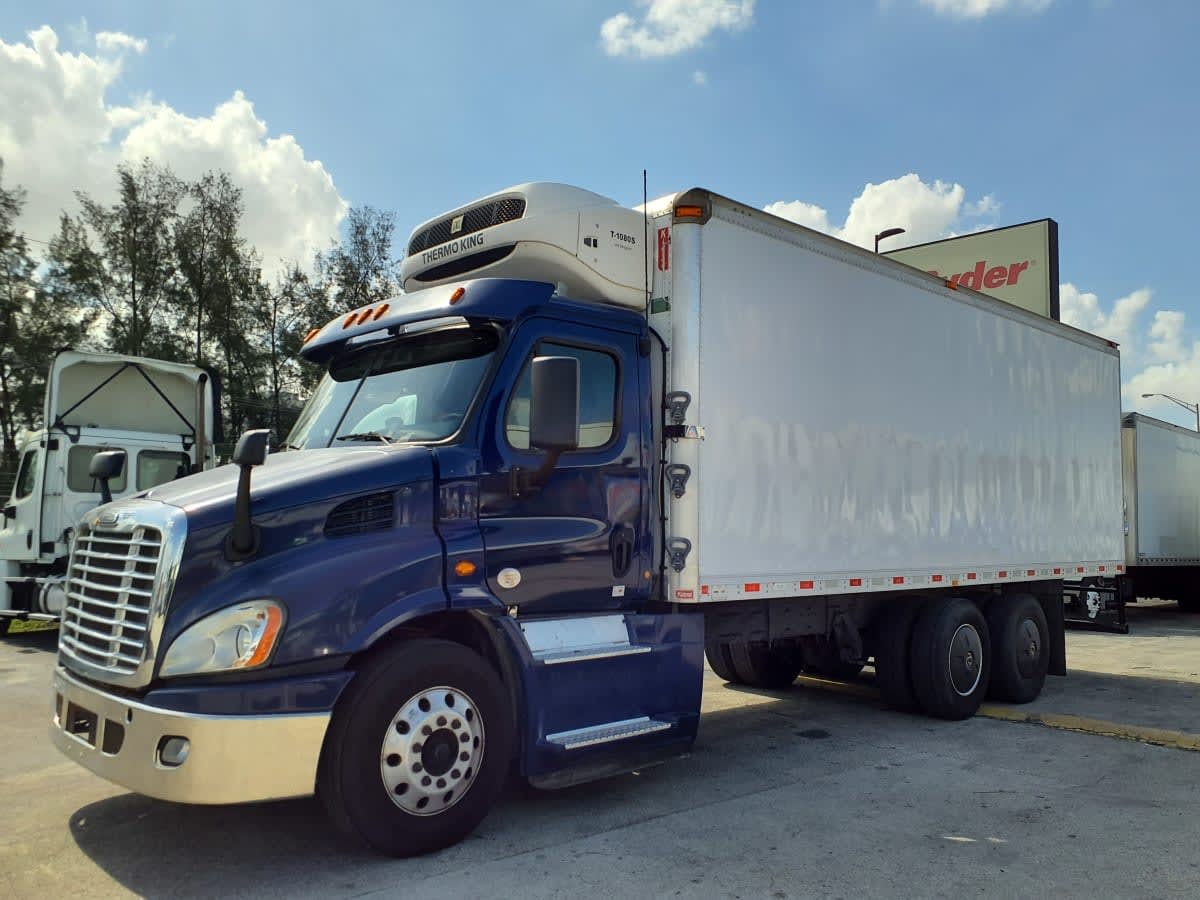 2019 FREIGHTLINER CASCADIA 113 in Miami, FL