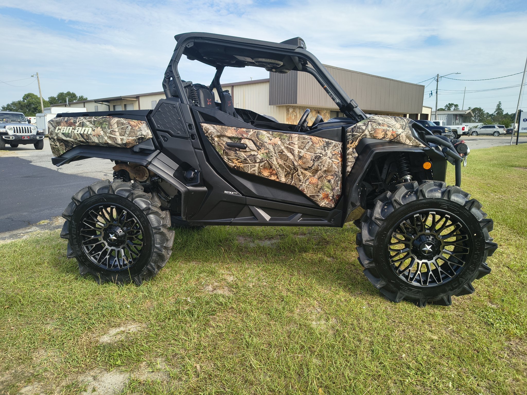 2024 Can-Am Commander X MR in douglas GA