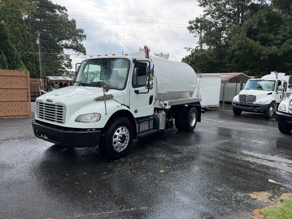 2020 FREIGHTLINER BUSINESS CLASS M2 106 in Acworth, GA