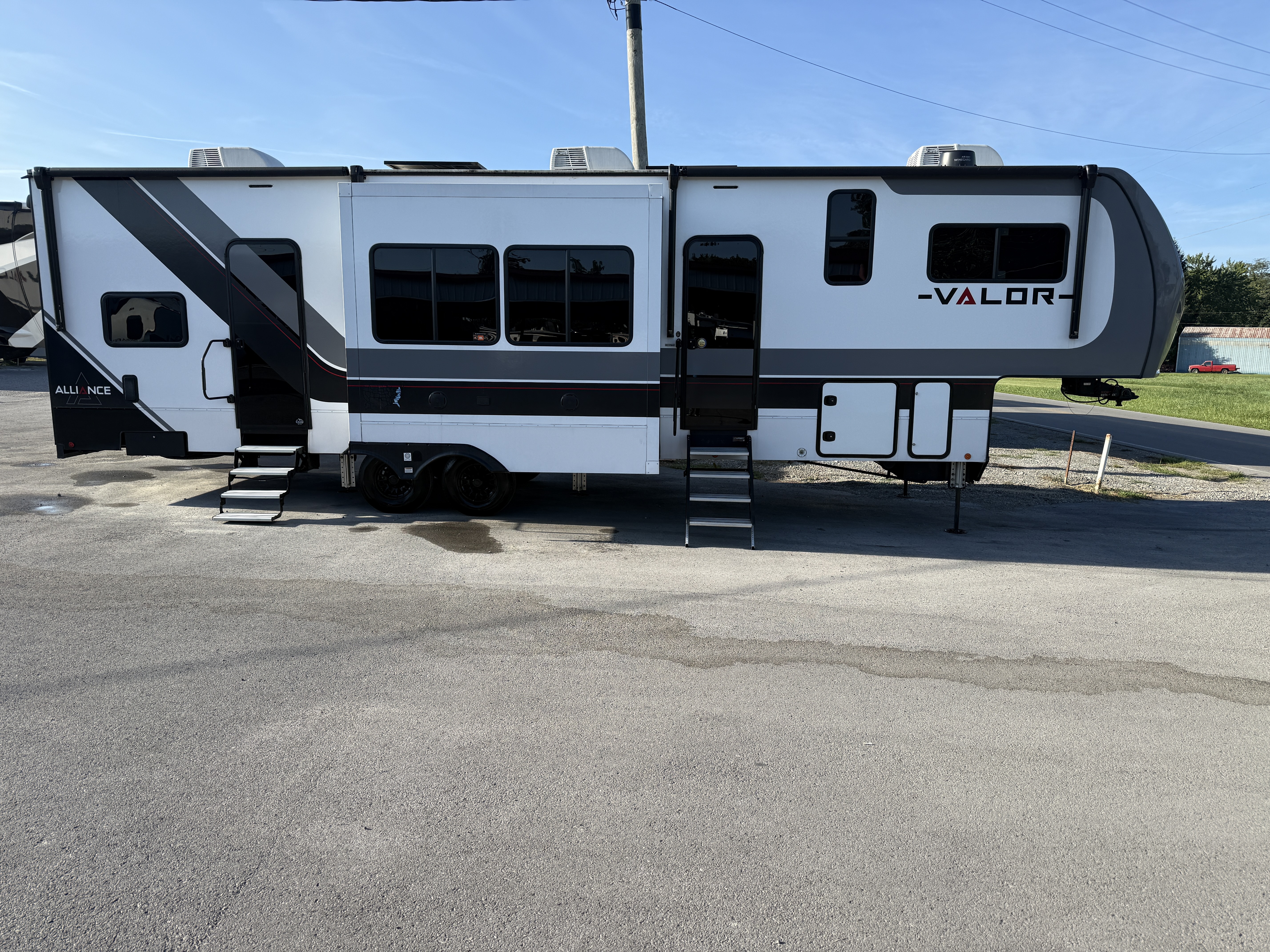 2024 Alliance Rv VALOR 36V11 in findlay OH