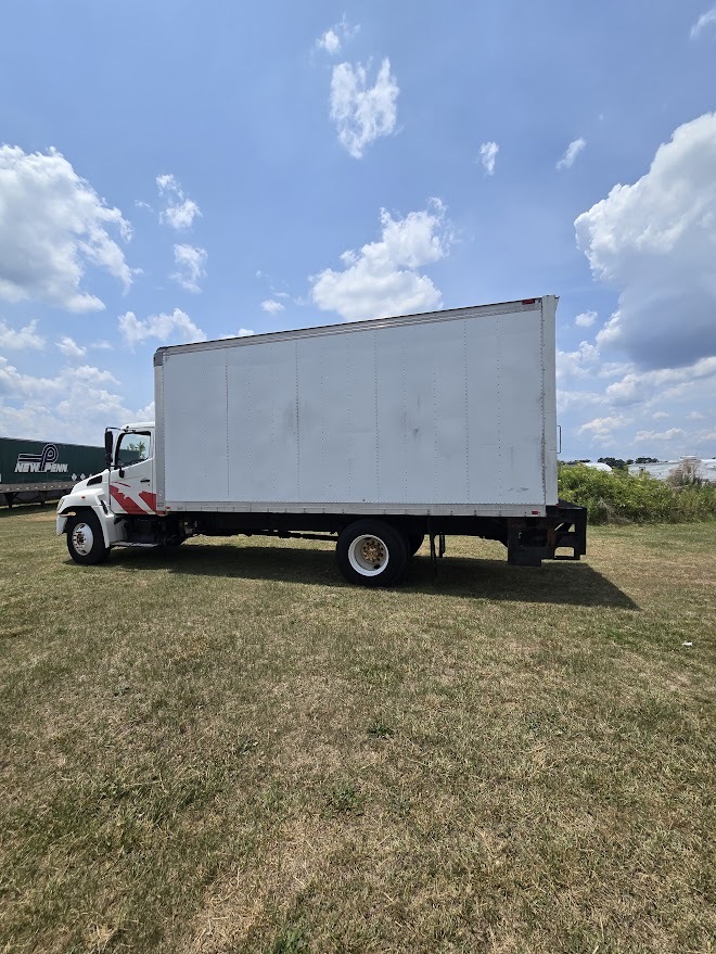 2009 HINO 268 in Raleigh, NC
