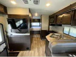 2018 THOR MOTOR COACH FOUR WINDS 28Z