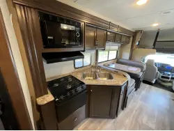 2018 THOR MOTOR COACH FOUR WINDS 28Z