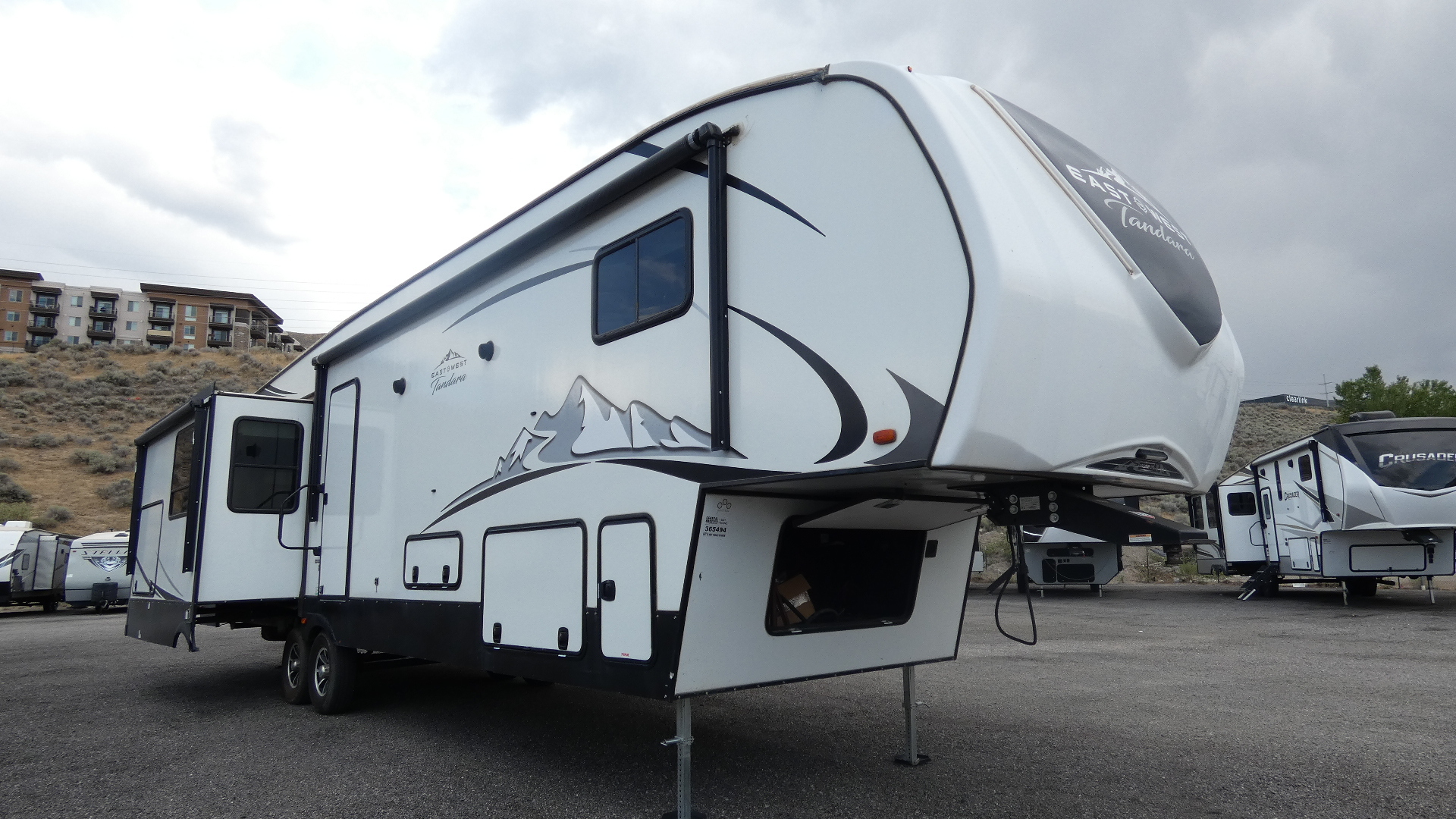2021 East To West TANDARA 386MB-OK in draper UT