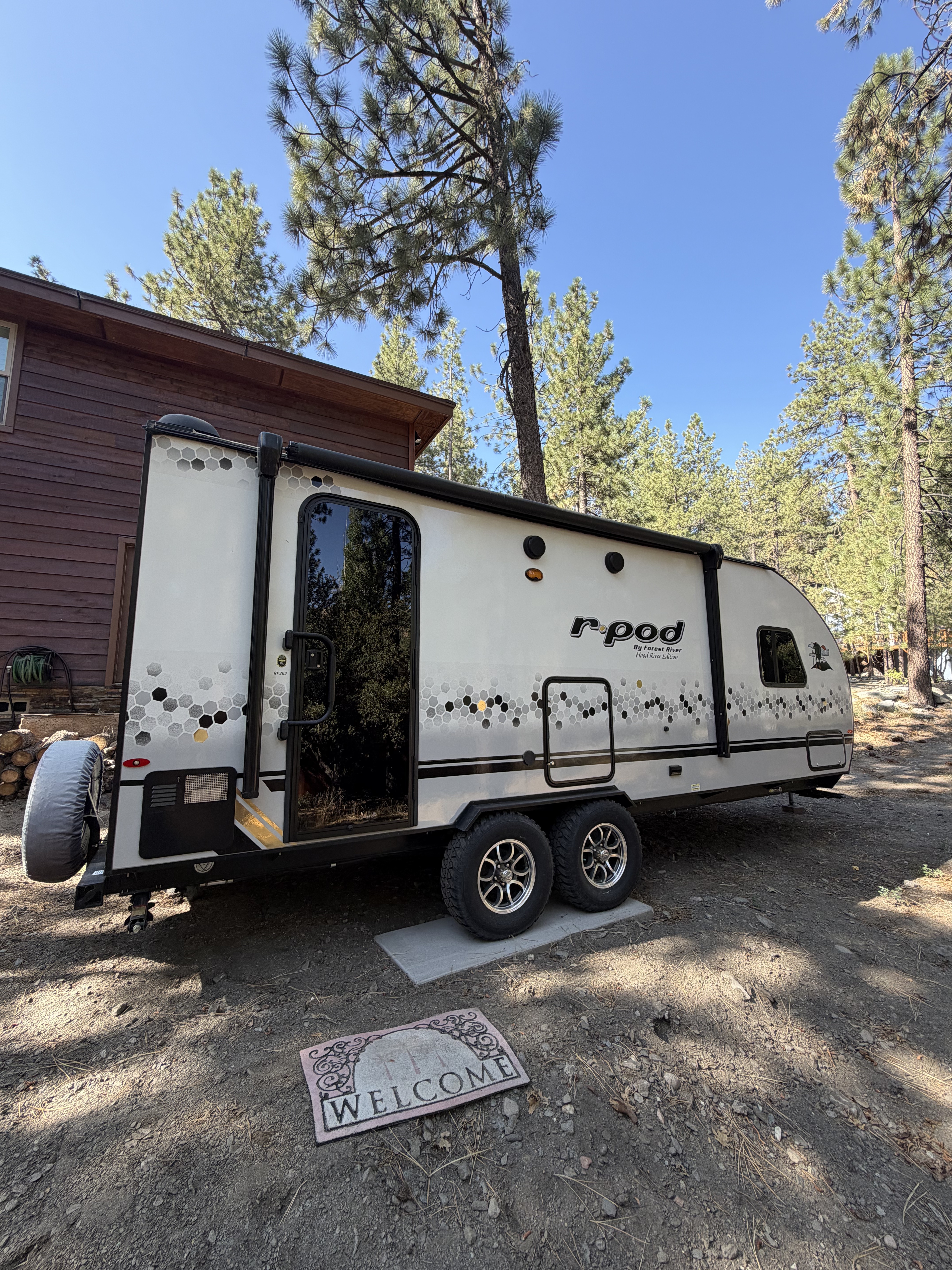 2021 Forest River R-POD 202 in wrightwood CA