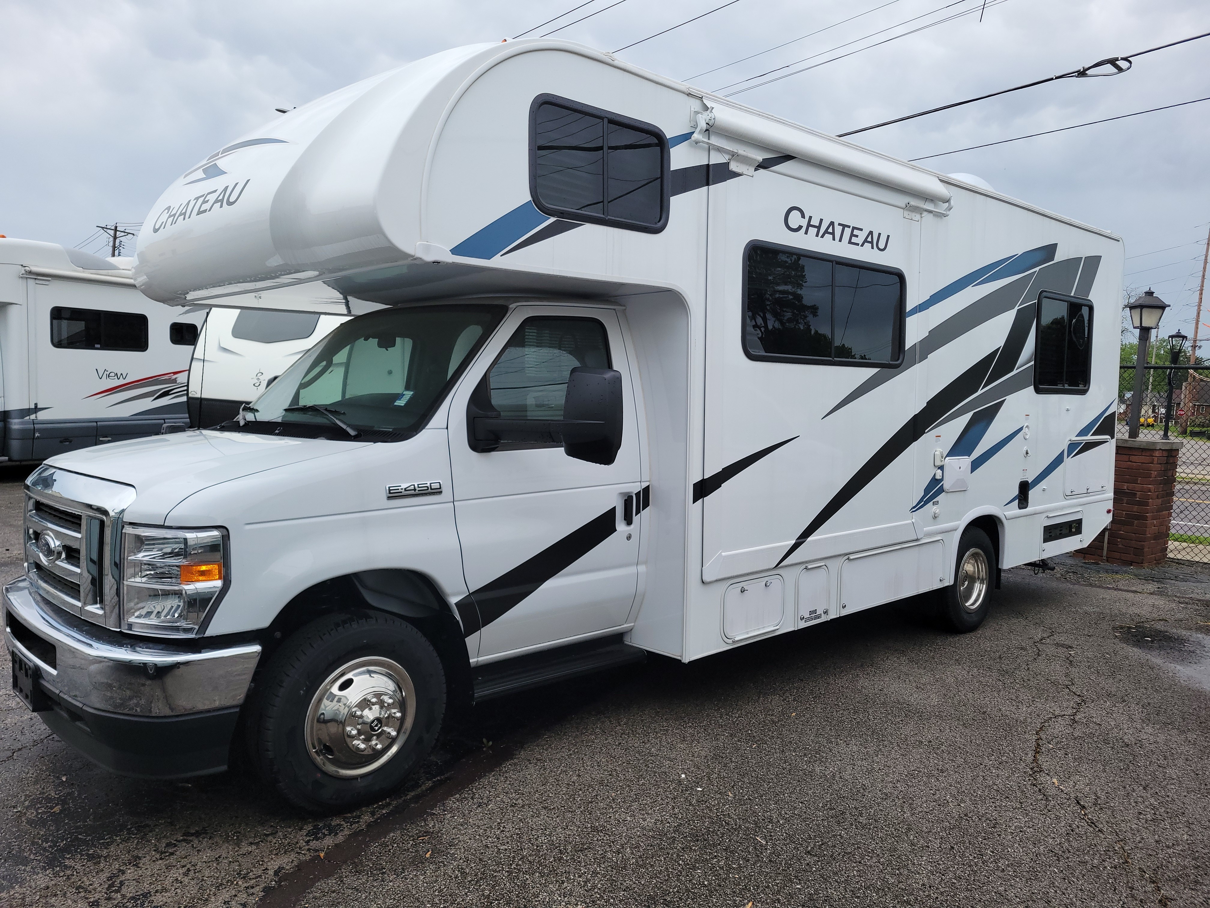2024 Thor Motor Coach Chateau 25V RV