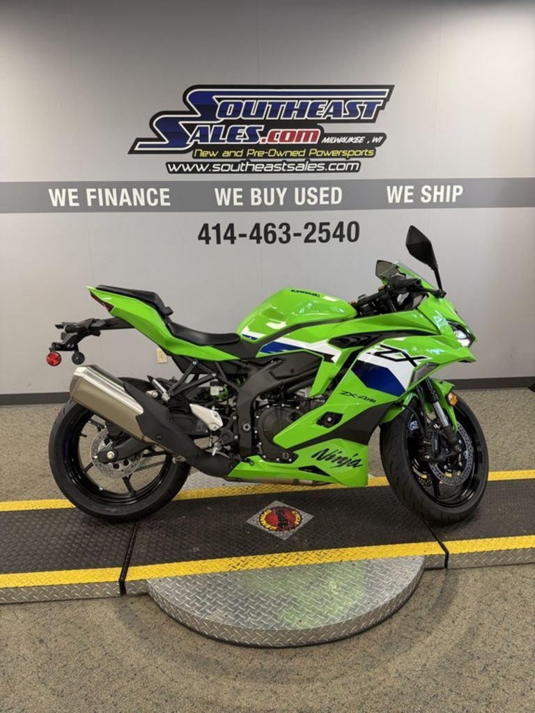 2026 Kawasaki Ninja® ZX -4RR ABS ABS in Milwaukee, WI