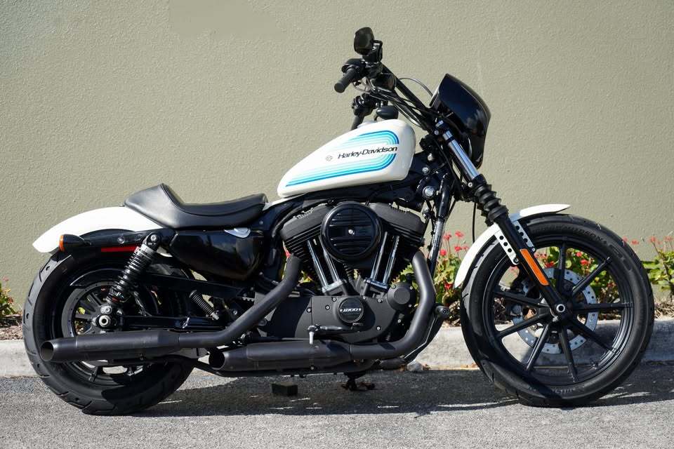 2018 Harley-Davidson SPORTSTER 1200 in North Miami Beach, FL