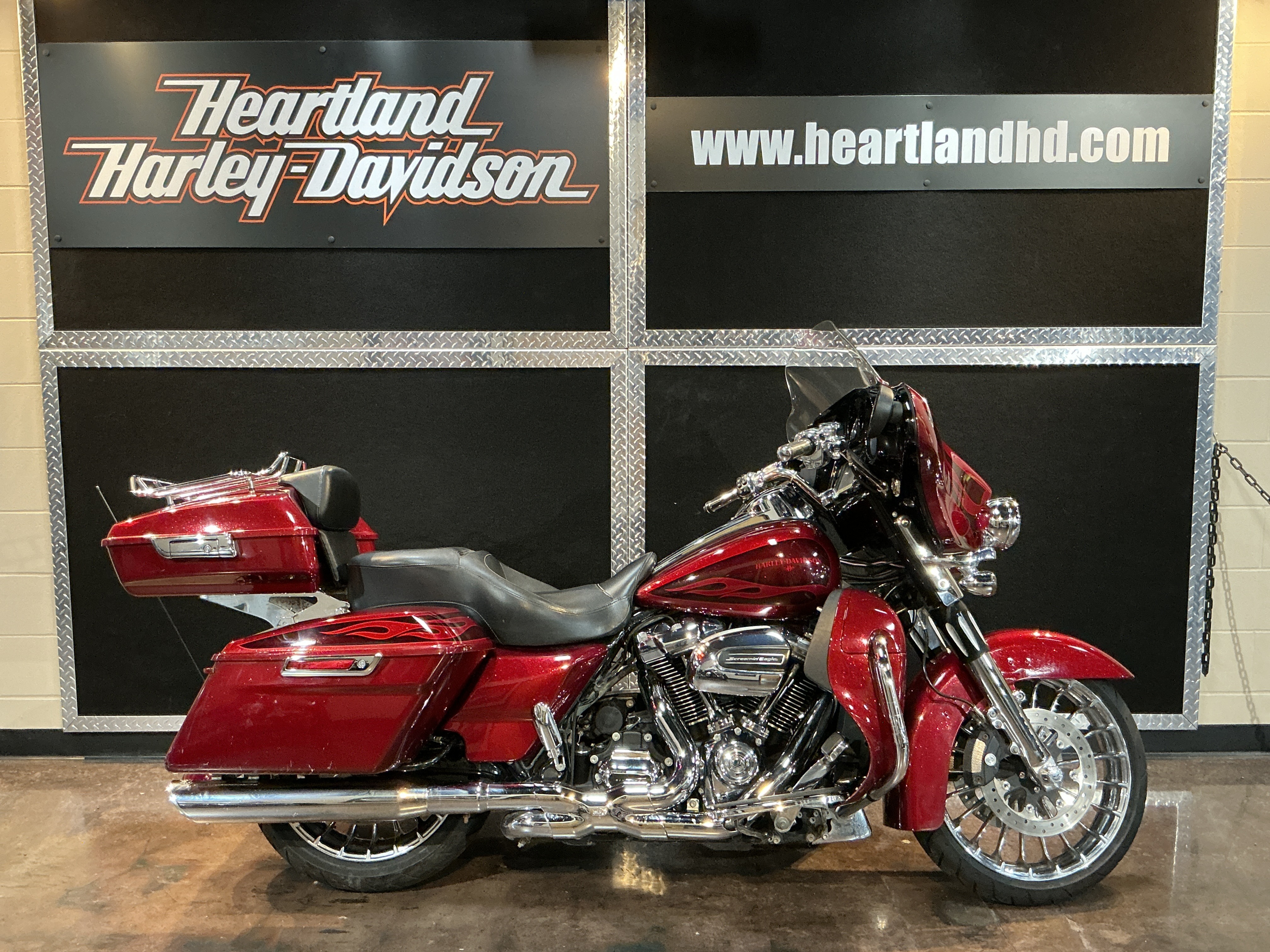 2017 Harley-Davidson Street Glide® Special SPECIAL in Burlington, IA