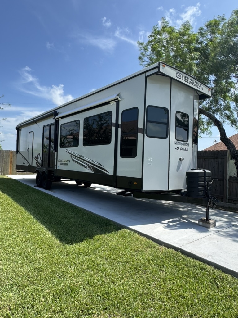 2024 Forest River SIERRA DESTINATION 401FLX in laguna vista TX