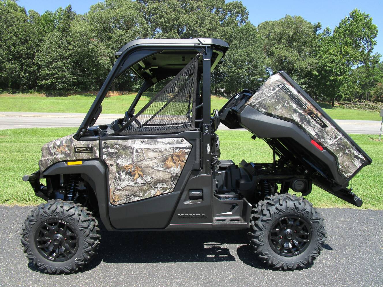 A photo of this 2026 Honda Pioneer 1000 Deluxe