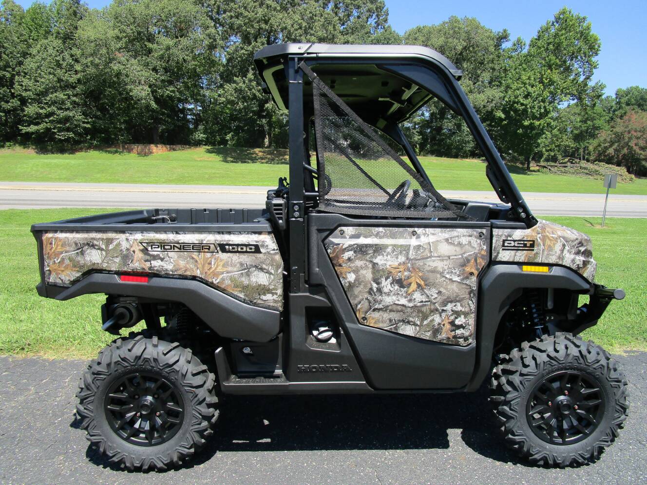 A photo of this 2026 Honda Pioneer 1000 Deluxe