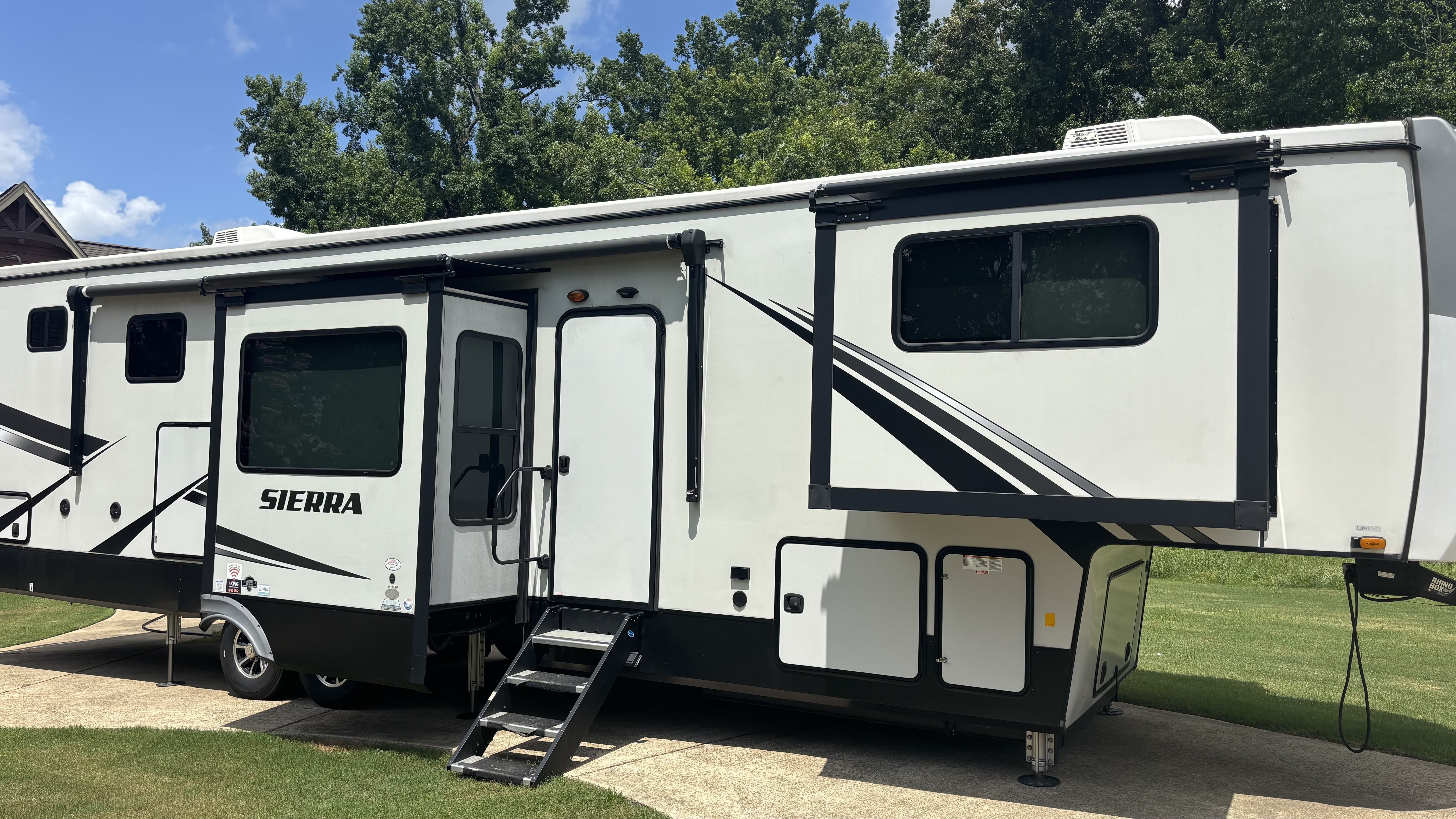2021 Forest River SIERRA 391FLRB RV