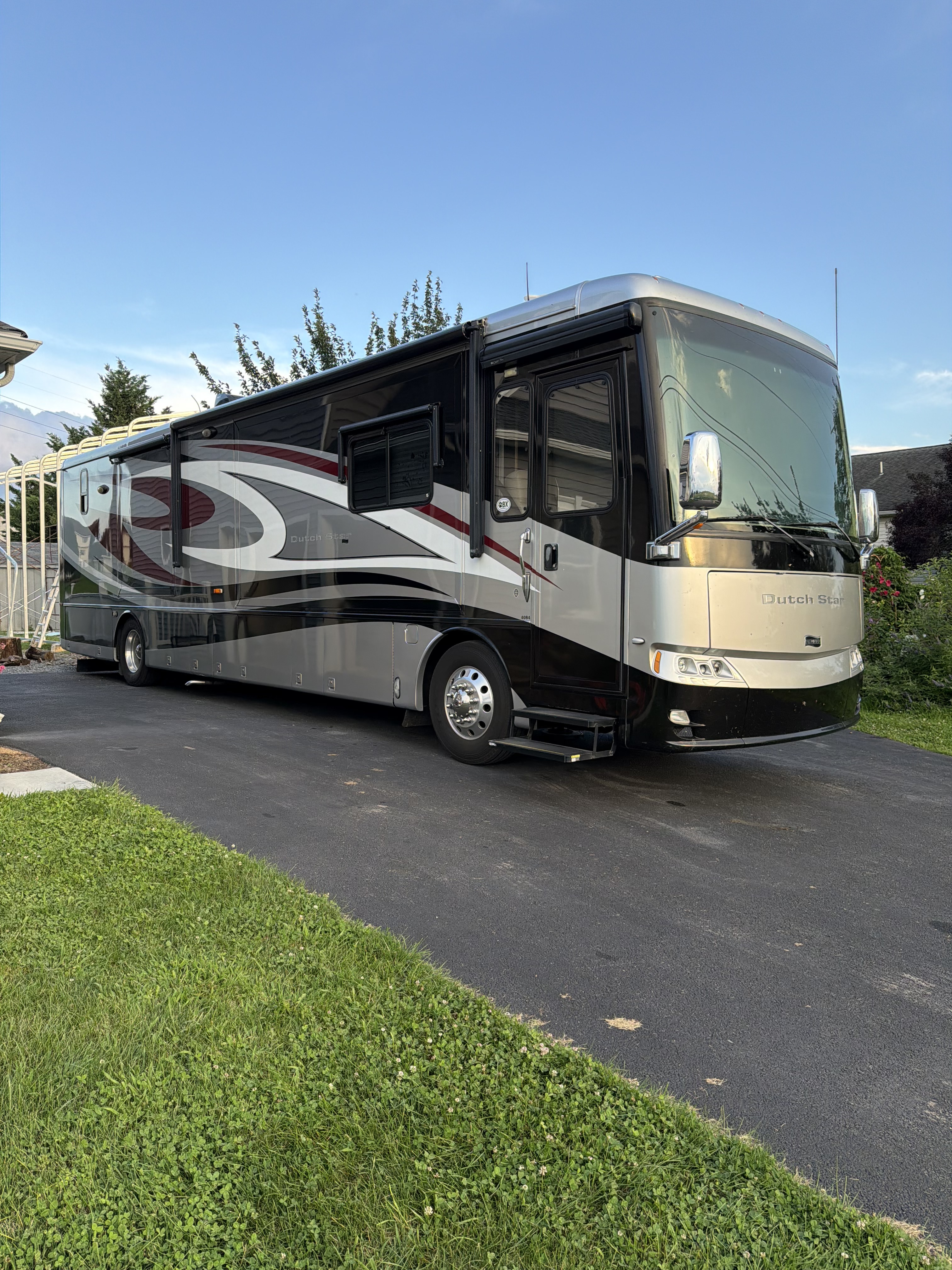 2010 Newmar DUTCH STAR 4084 RV