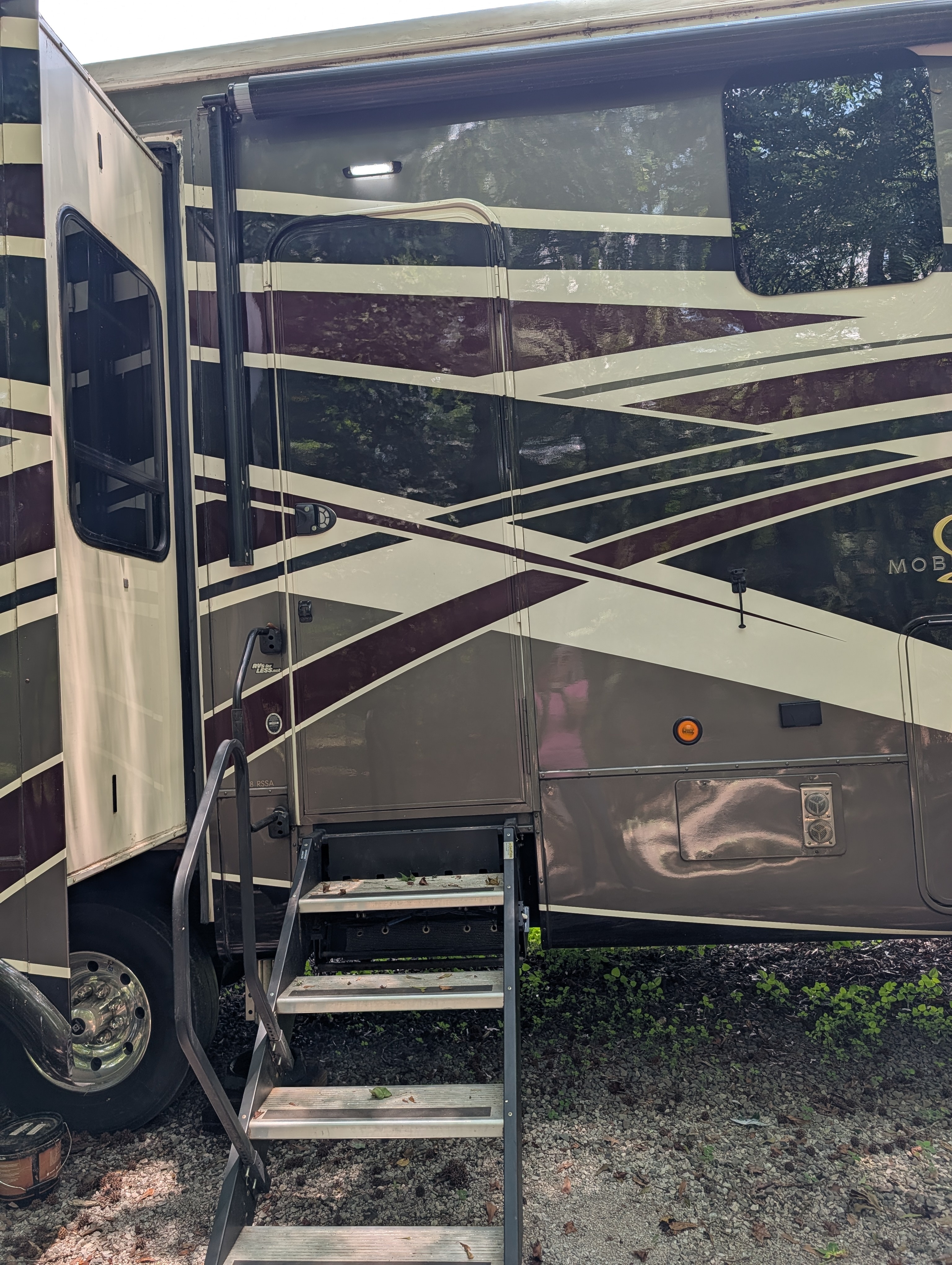 2017 DRV MOBILE SUITES 38RSSA in vance AL