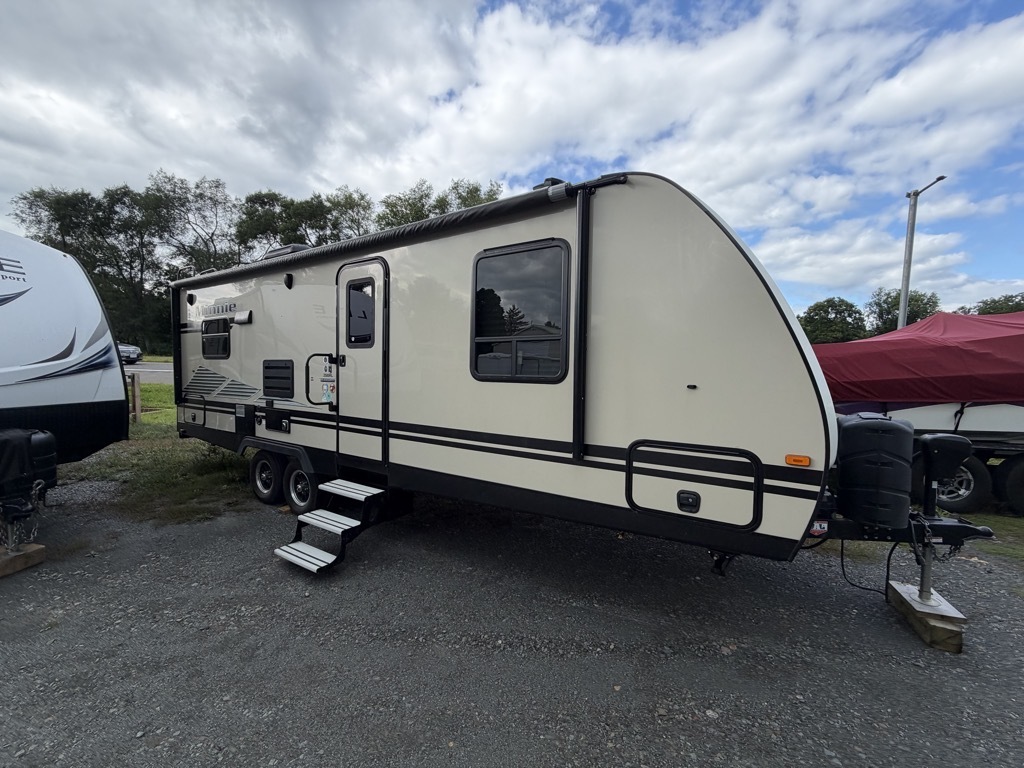 2020 Winnebago MINNIE 2500RL in vestal NY