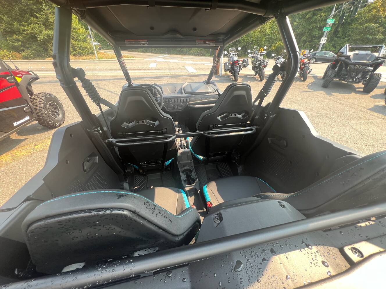 A photo of this 2026 CFMOTO ZFORCE 950 Sport-4