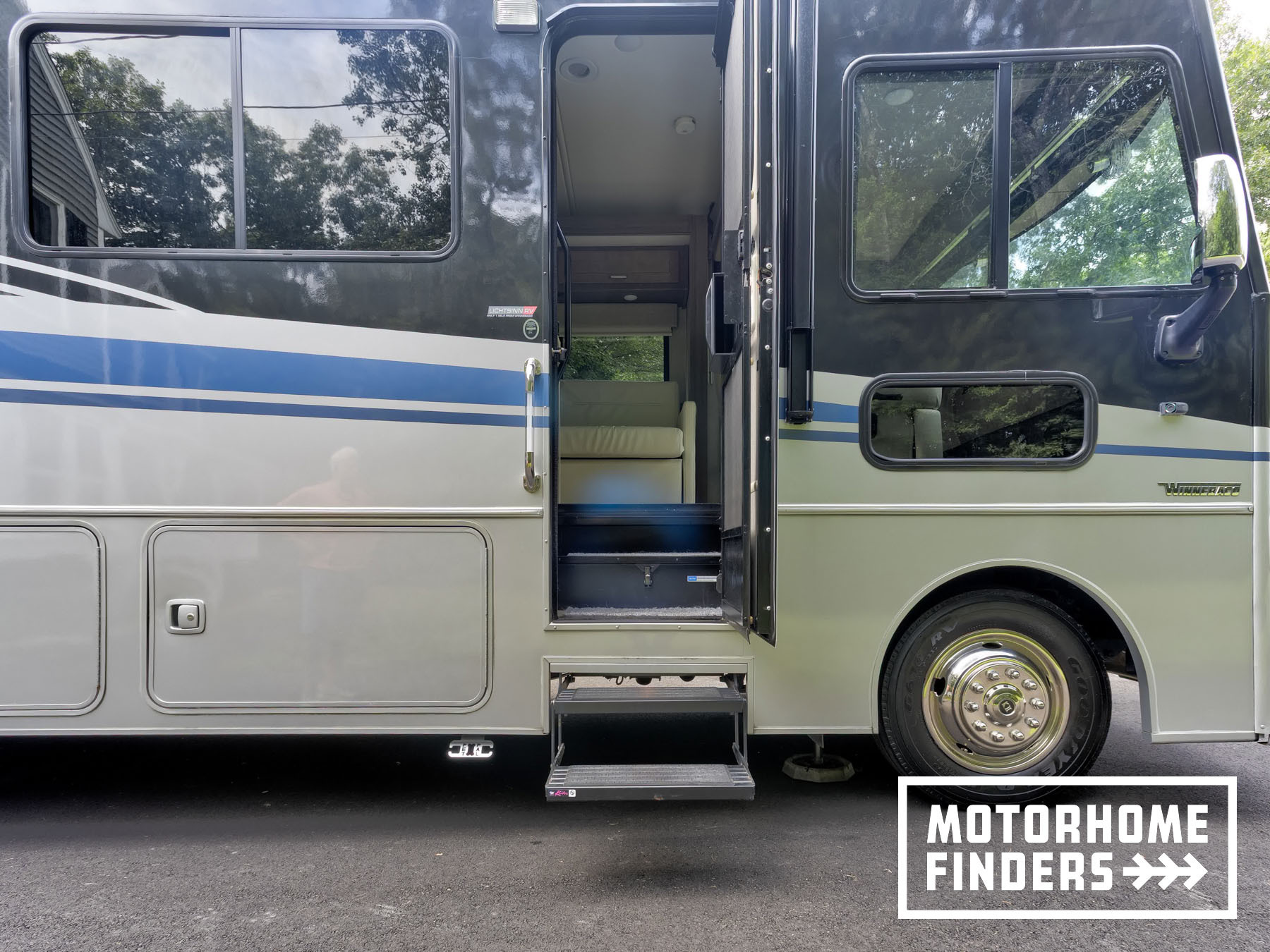 2022 Winnebago ADVENTURER 29B in hudson NH