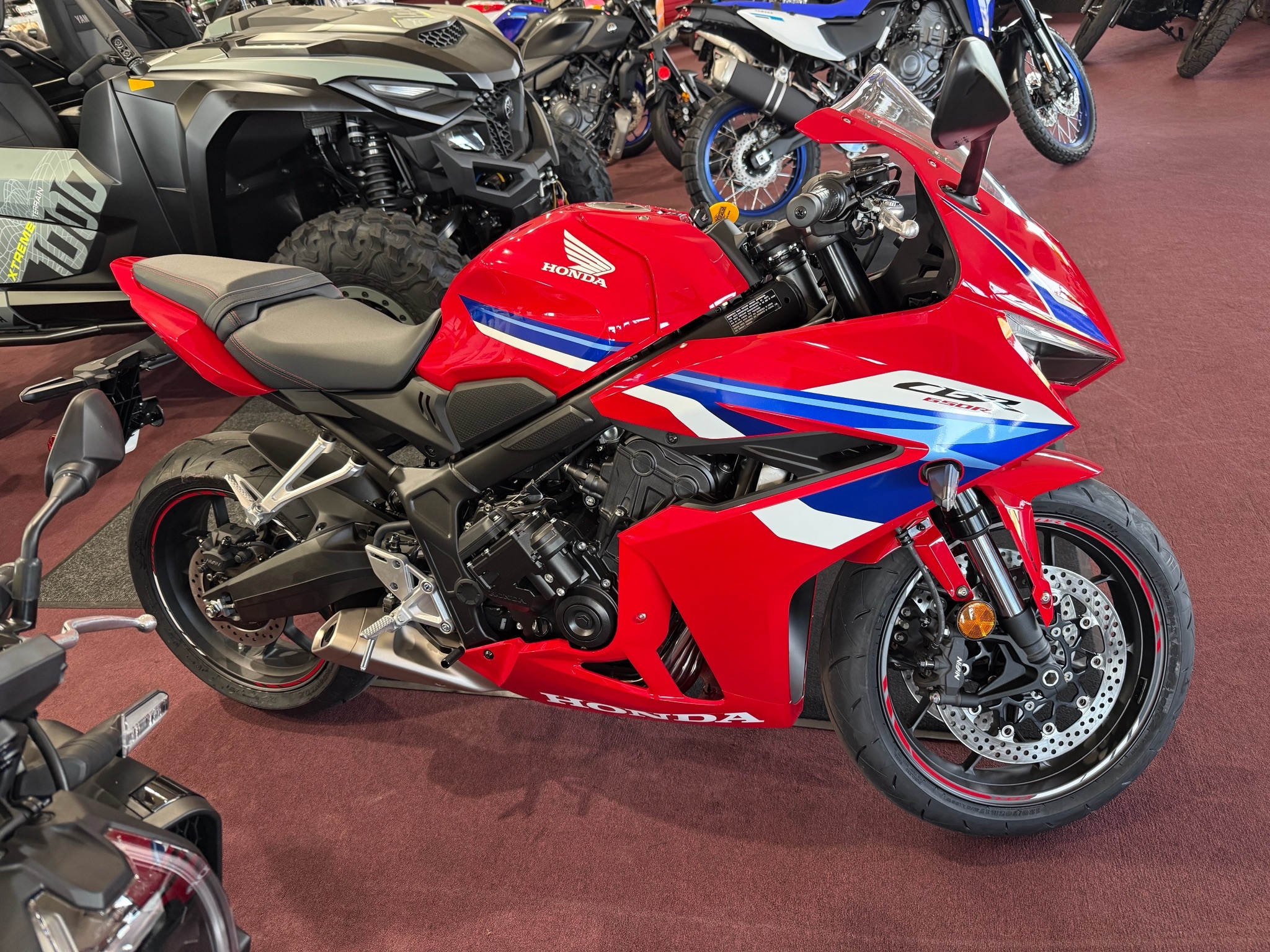 2026 Honda CBR650R E-Clutch BASE in Belle Plaine, MN