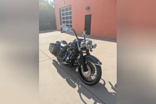 2005 Harley-Davidson FLHRCI Road King® Classic in fredericksburg VA