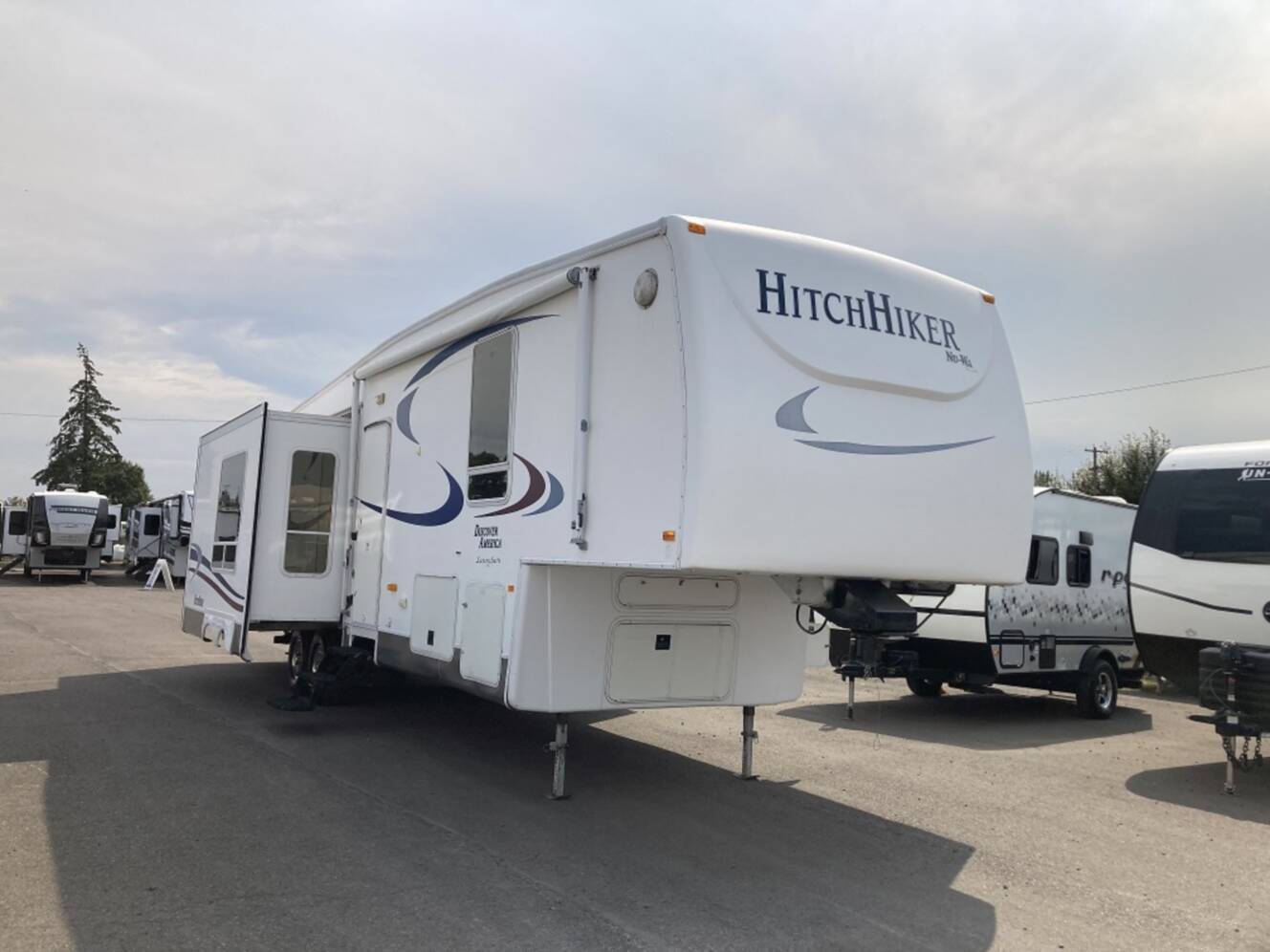 A photo of this 2006 Nuwa HITCHHIKER 36CKRD