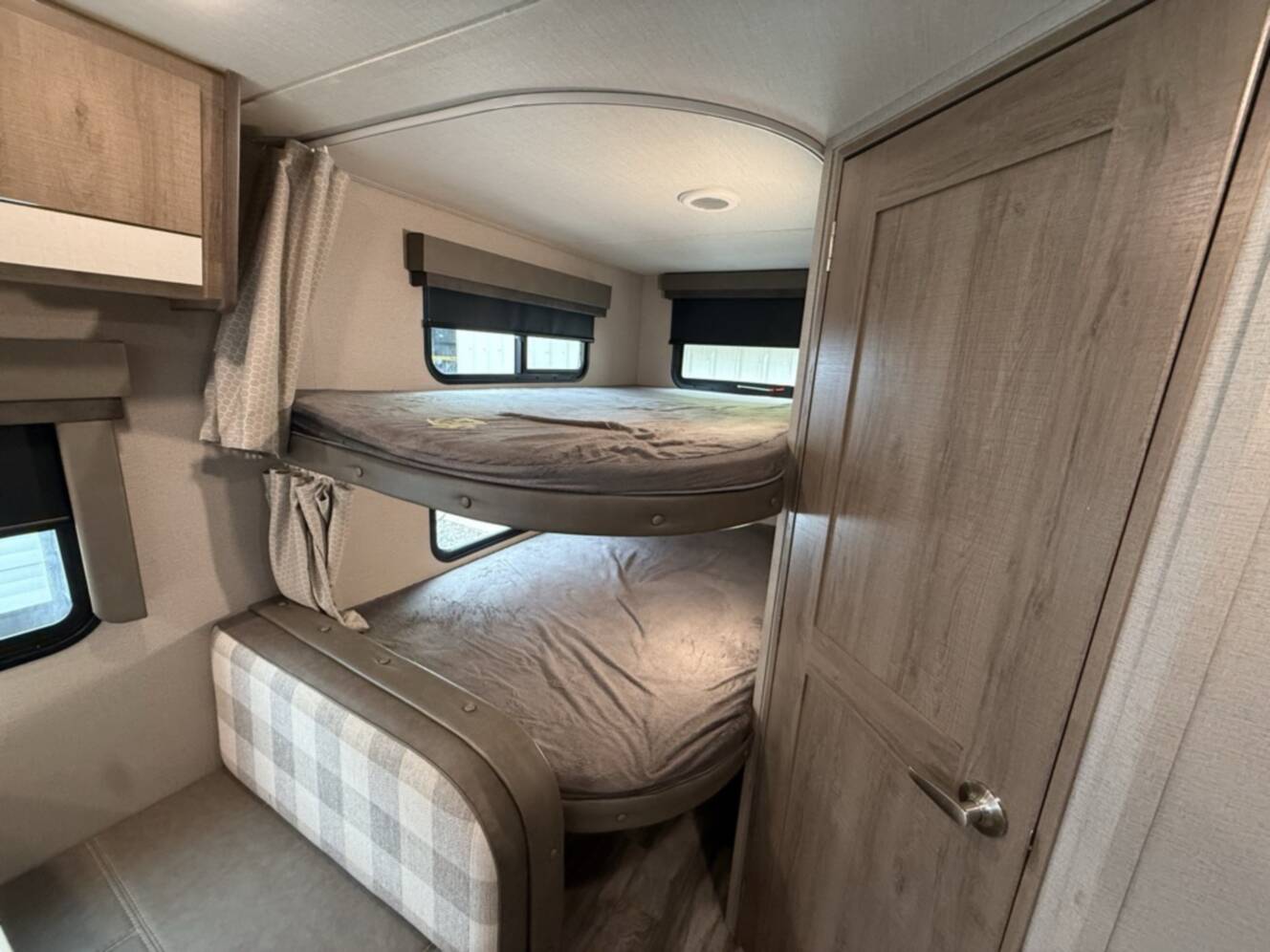 A photo of this 2021 Grand Design IMAGINE XLS 23BHE